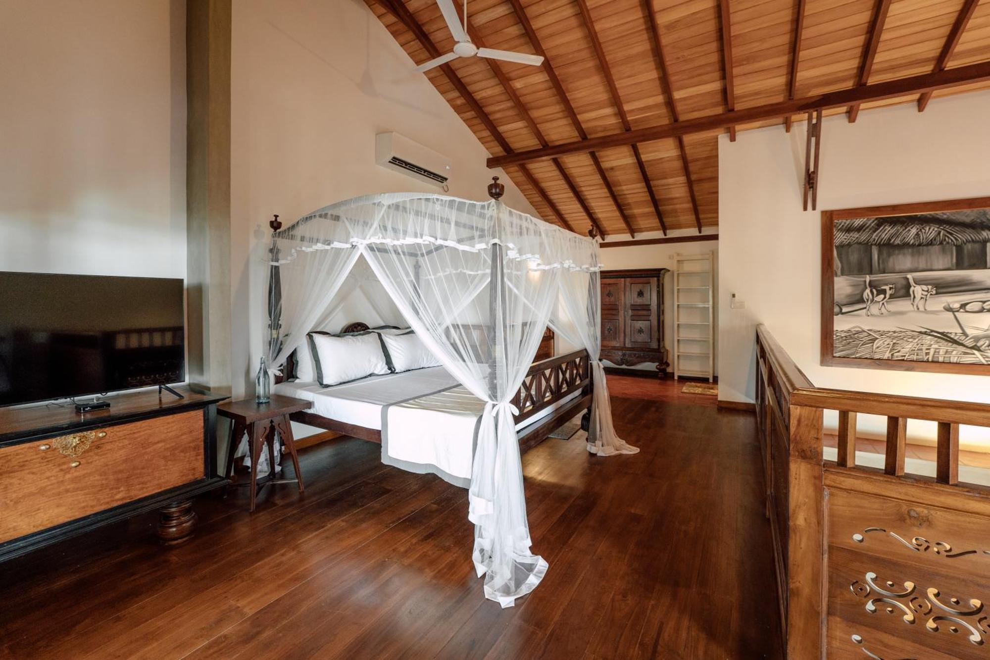 Pearl Divers Beachfront Apartment Unawatuna Exterior foto