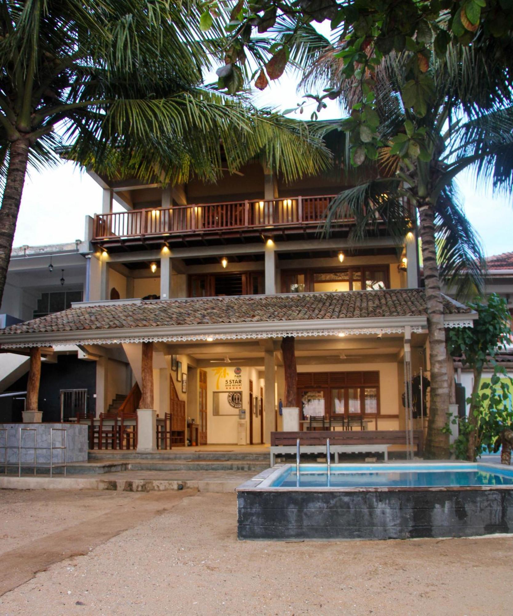 Pearl Divers Beachfront Apartment Unawatuna Exterior foto